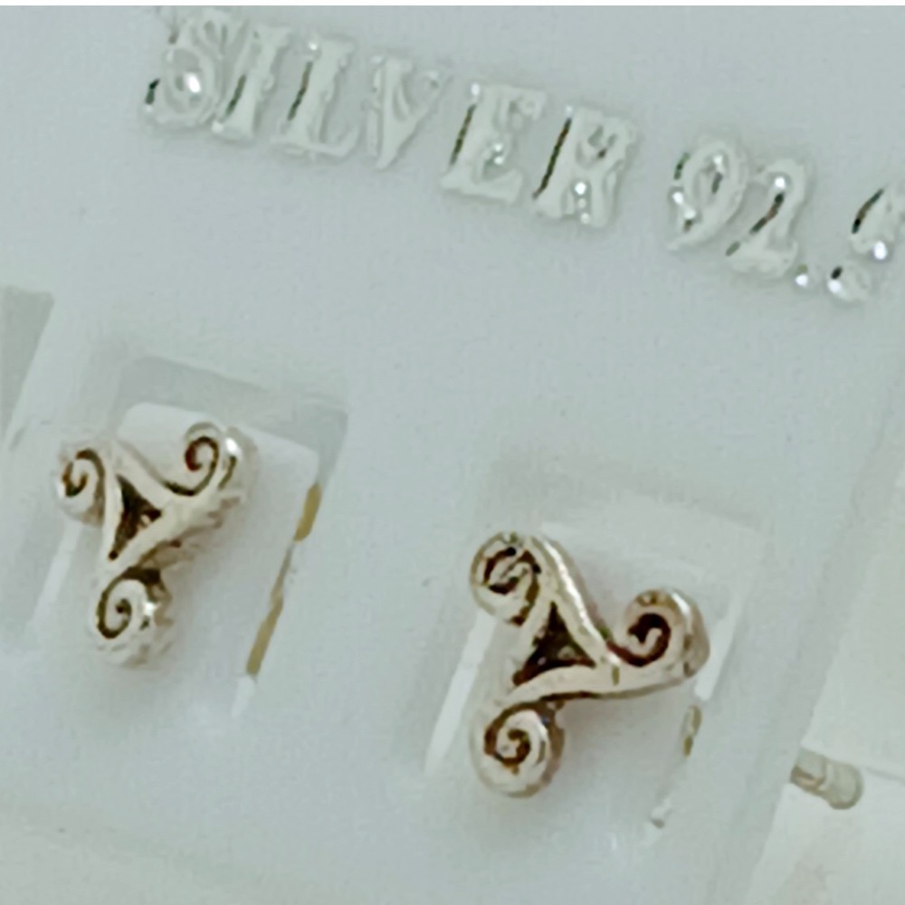 Sterling Silver Celtic Triskelion Stud Earrings Triple Spiral Triskele Vintage - Picture 12 of 16